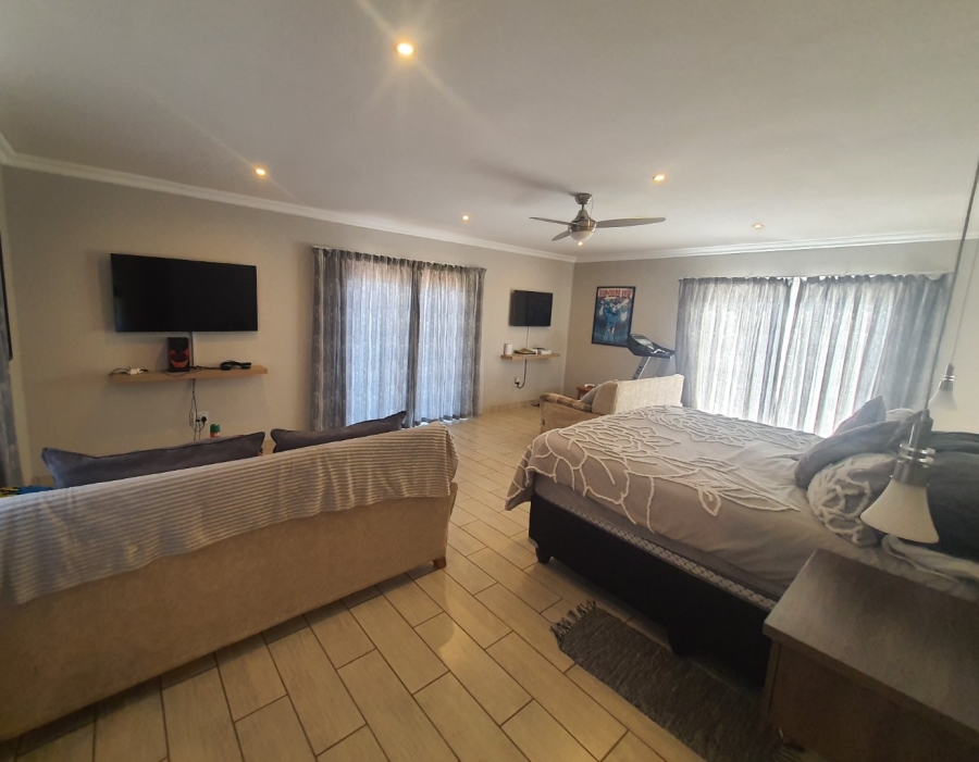 5 Bedroom Property for Sale in Rietfontein A H North West